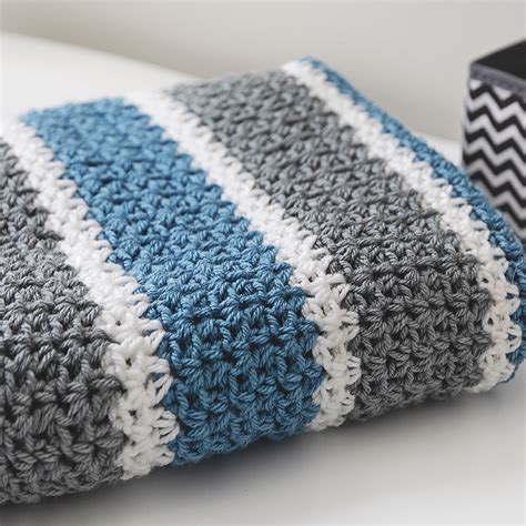 Crochet Shell Stitch Baby Blanket Pattern - Leelee Knits