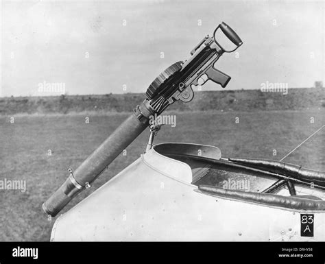 De Havilland 2 plane with Lewis gun, WW1 Stock Photo, Royalty Free Image: 66162692 - Alamy