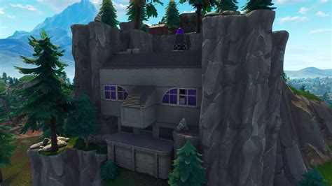 Fortnite Season X: Hero Mansion and Villain Hideout Locations