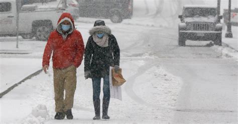 Winter Storm Blankets New England - The New York Times