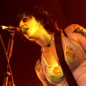 The Distillers - Brody Dalle Live Pictures