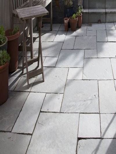 Silver Grey Limestone paving - Mix size Patio pack