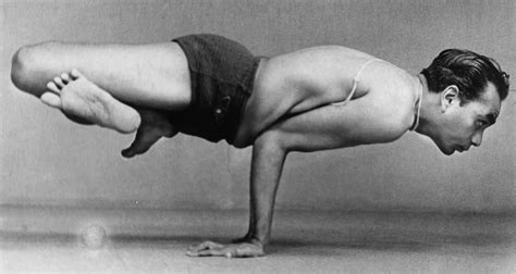 B.K.S Iyengar & His Life History | Iyengar Yoga Founder