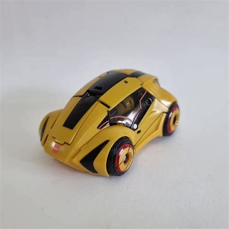 Hasbro Transformers Fall of Cybertron - Bumblebee, Hobbies & Toys, Toys & Games on Carousell