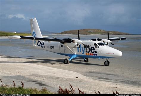 Flybe flight to Barra Airport - the only airport in the world where ...