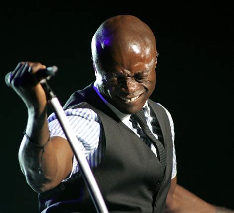 Seal performs - All Photos - UPI.com