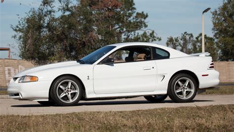 1995 Ford Mustang Research Center