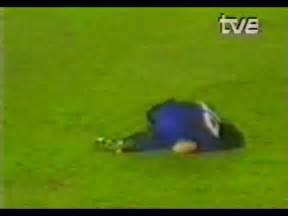 Diego Maradona Seriously Injured during game (Broken Leg) - YouTube