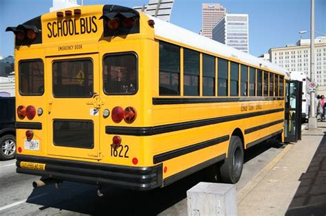 School Bus | For us Europeans, the bright yellow school bus … | Flickr