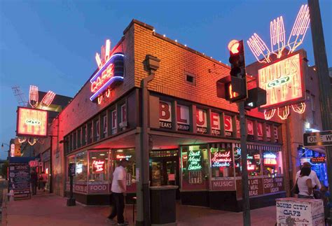 Guide to the Bars and Clubs on Beale Street in Memphis