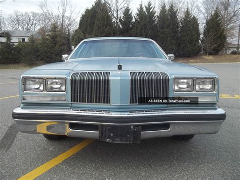 1977 Oldsmobile Cutlass Brougham Sedan 4 - Door 5. 7l