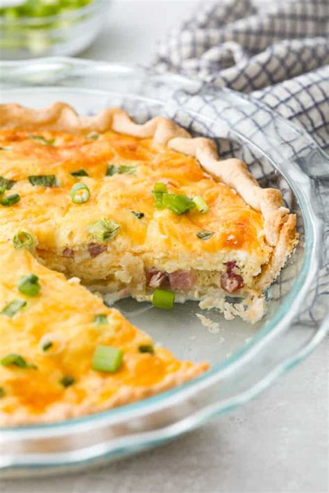 Easy Ham And Cheese Quiche Recipe | therecipecritic