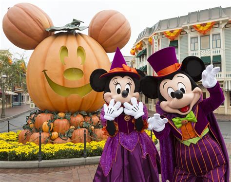 Your Guide To Disneyland Halloween 2022 - This Crazy Adventure Called Life