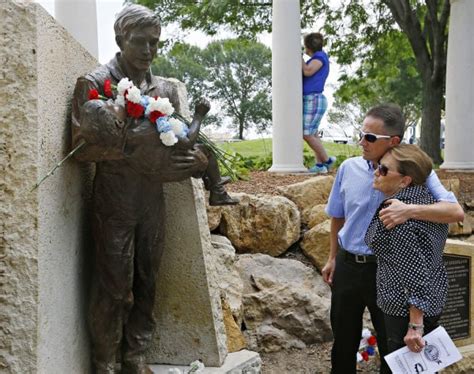 150 ICONS: Flight 232 memorial pays tribute to Sioux City crash ...