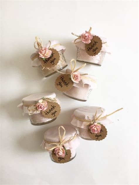 25 Inexpensive Yet Cute Handmade Bridal Shower Favors - Weddingomania