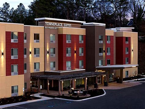 Newly Opened Hotels in Chattanooga - Mia Dahl's Guide 2024