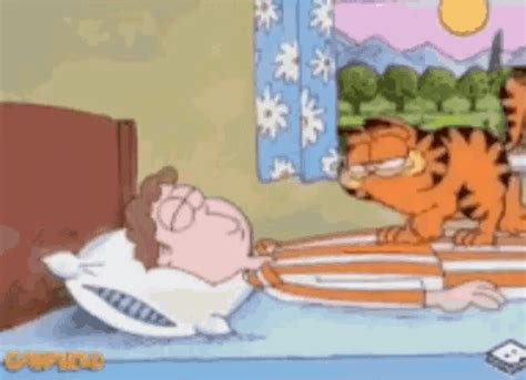 Garfield Wake Up GIF - Garfield WakeUp Jon - Discover & Share GIFs