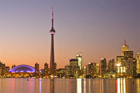 File:Toronto at Dusk -a.jpg - Wikimedia Commons