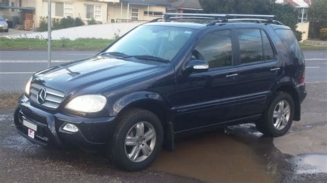 2005 Mercedes-Benz ML 350 Special Edition (4x4) Review - Drive