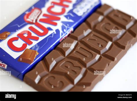 Bar chocolate crunch food milk nestle nestles hi-res stock photography ...