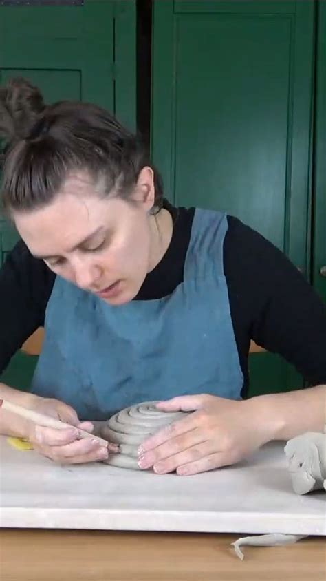 Coil bowl pottery coiling pottery for beginners – Artofit