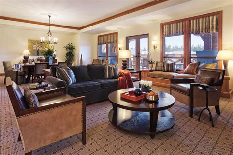 Four Seasons Whistler Hotel | Whistler Luxury Home Rentals