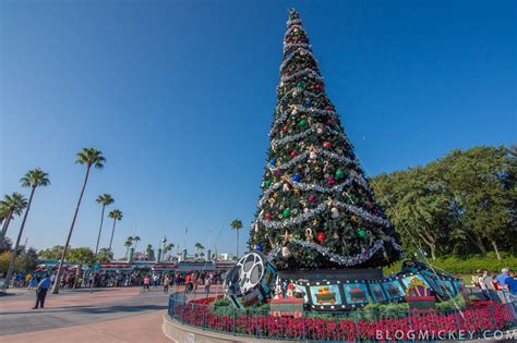 Photos: Holiday decorations at Hollywood Studios