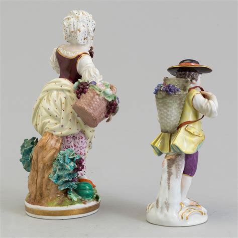 Two Meissen porcelain figurines, early 20th century. - Bukowskis