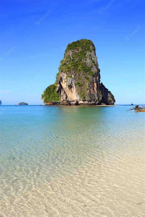 Premium Photo | Tropical beach in thailand