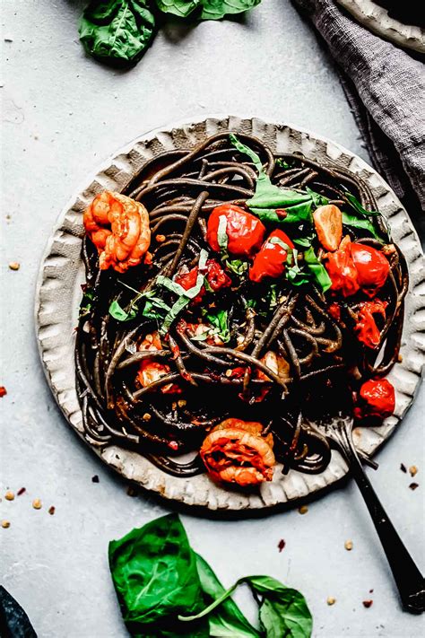 Squid Ink Pasta with Shrimp & Cherry Tomatoes + VIDEO - Platings + Pairings