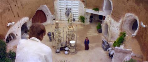 lars homestead interior in matmatat-al-qadimal : star wars, a new hope | movies at popturf