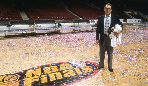 Jerry Reinsdorf is a Basketball Hall of Famer | NBA.com