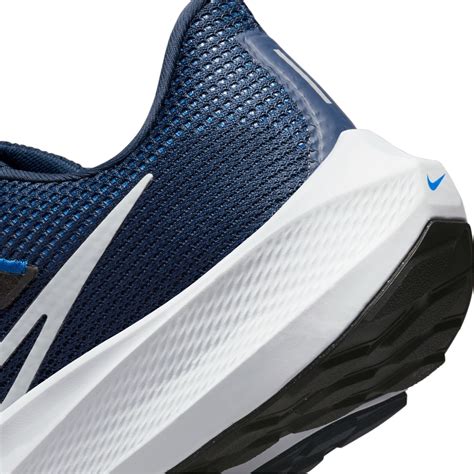 Nike | Pegasus 40 Road Running Shoes Mens | Everyday Neutral Road Running Shoes | SportsDirect.com