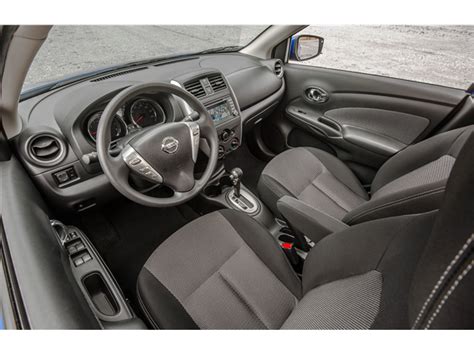 2016 Nissan Versa: 83 Interior Photos | U.S. News