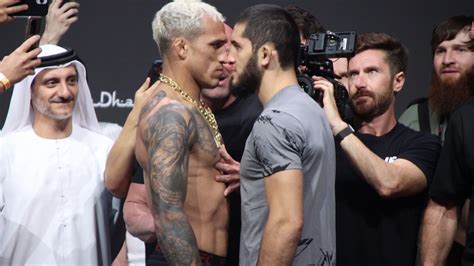 Charles Oliveira vs. Islam Makhachev go nose to nose at Final Face Off ...