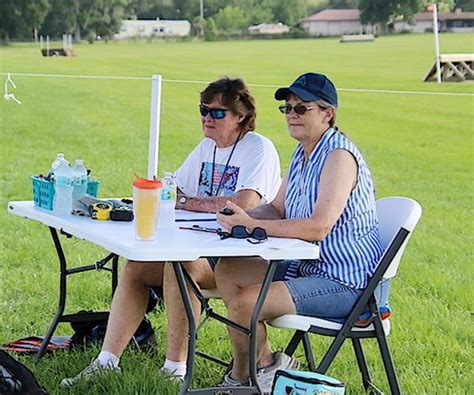 Volunteer - Majestic Oaks Ocala