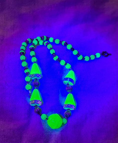 Vintage uranium glass bead necklace | Collectors Weekly