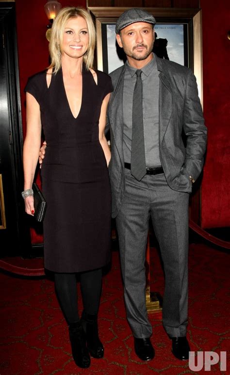 Photo: Faith Hill and Tim McGraw attend "The Blind Side" movie premiere ...