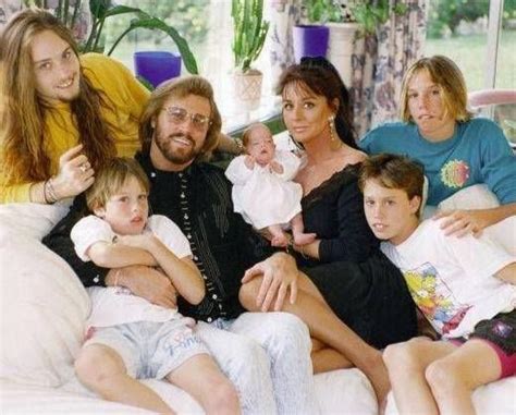 Barry & Linda Gibb Family | Barry gibb, Bee gees, Barry gibb children