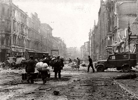 Vintage: historic photos of The Battle of Berlin (1945) | MONOVISIONS