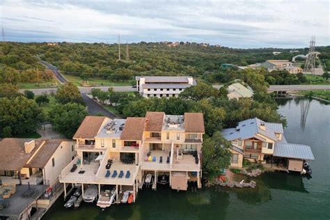 With Waterfront - Homes for Sale in Horseshoe Bay, TX | realtor.com®