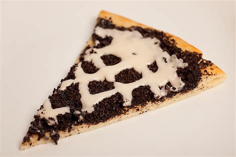 Katie's Favorites: Oreo Pizza