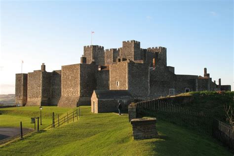 DOVER CASTLE TOUR IS THE MOST FAMOUS STRONGHOLD IN ENGLAND - London ...