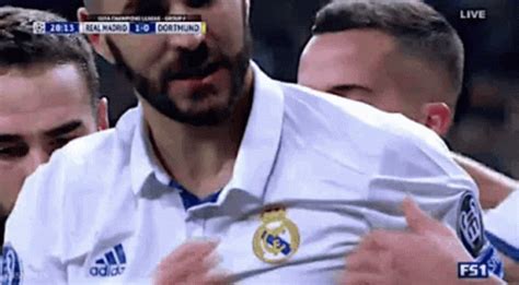 Real Madrid Rmcf GIF - Real Madrid Rmcf Benzema - Discover & Share GIFs