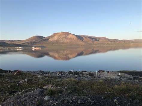 Arctic Bay, Nunavut. : Outdoors