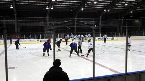 Hockey and Ice Skating in Crested Butte and Gunnison | Crested Butte ...