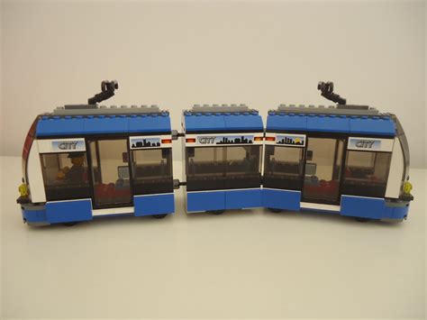 Brickblog: Lego Tram (set 8404) review