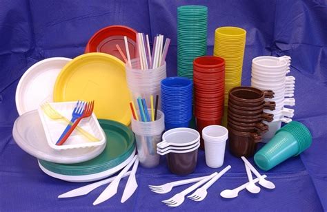 Russia to ban single-use plastic items