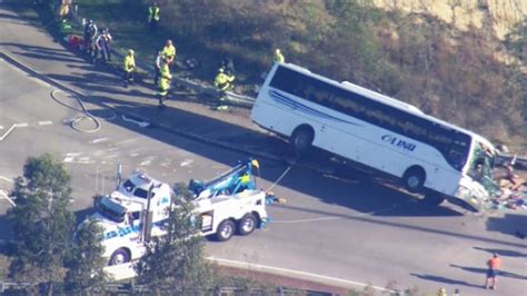 Hunter Valley bus crash driver charged after 10 wedding guests killed, dozens injured | Geelong ...