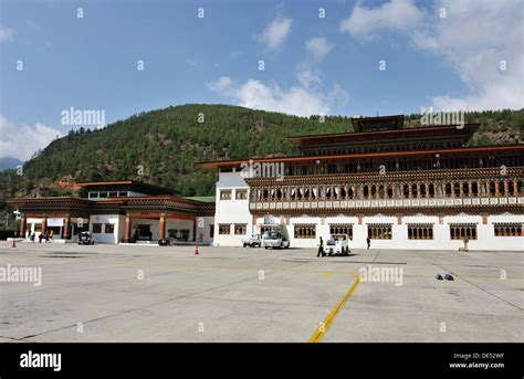 Paro bhutan airport hi-res stock photography and images - Alamy